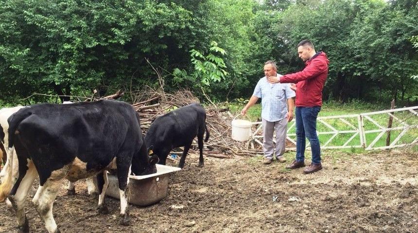 Veteriner Hekim Ve Ziraat M&uuml;hendisleri K&ouml;yl&uuml;n&uuml;n Emrinde