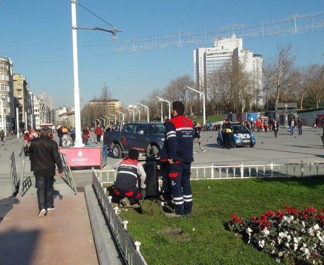 Taksim’de Yılbaşı Hazırlıkları Tüm Hızıyla Devam Ediyor