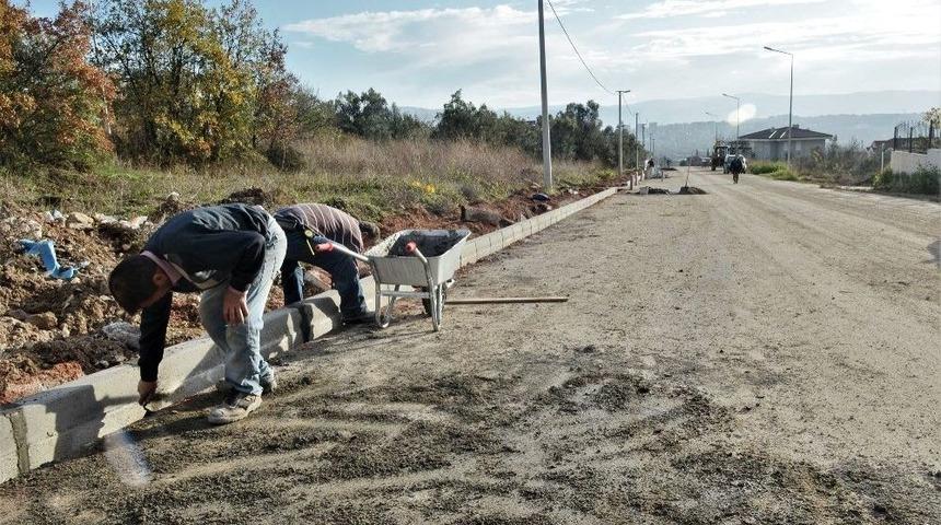 Osmangazi&rsquo;den Yol Ve Kaldırımlara Makyaj