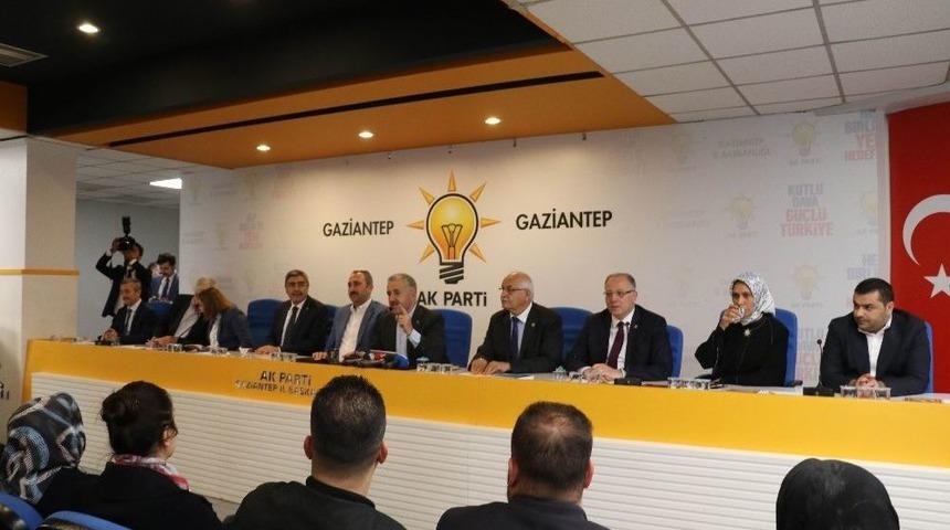 Bakan G&uuml;l Ve Arslan Ak Parti İl Başkanlığını Ziyaret Etti