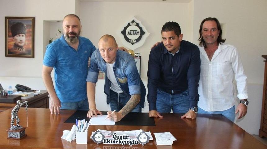 Altay&rsquo;da İlk İmza Ivanov&rsquo;a
