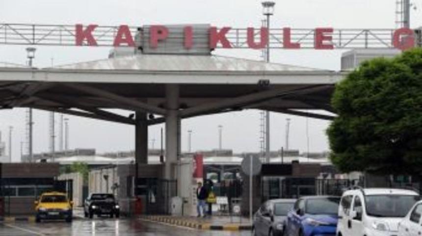 Yabancı Plakalı Şirket Ara&ccedil;larının Yurtta Kalış S&uuml;resi Uzatıldı