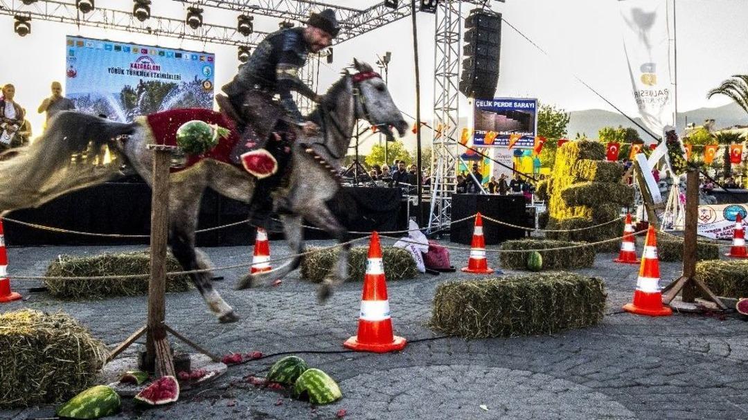 Kazdağları Y&ouml;r&uuml;k T&uuml;rkmen Şenliği B&uuml;y&uuml;k İlgi G&ouml;rd&uuml;