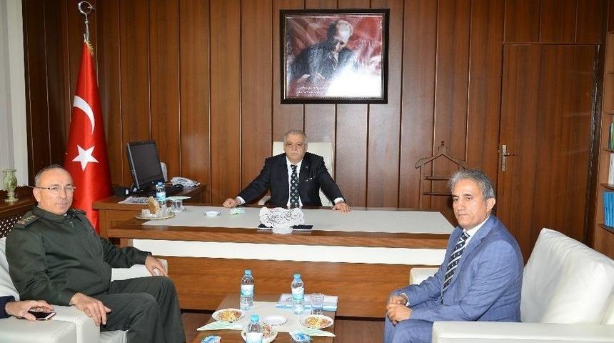 Vali Şent&uuml;rk, Mucur Kaymakamlığını Ziyaret Etti