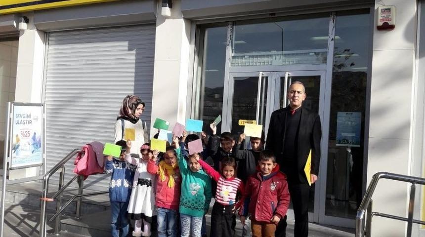 &Ouml;ğrencilerden Askerlere, Yeni Yıl Kartı