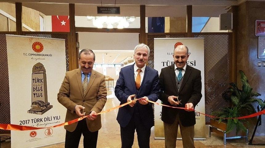 &ldquo;t&uuml;rk Edebiyatı Tarihi Kitapları Sergisi&rdquo; A&ccedil;ıldı