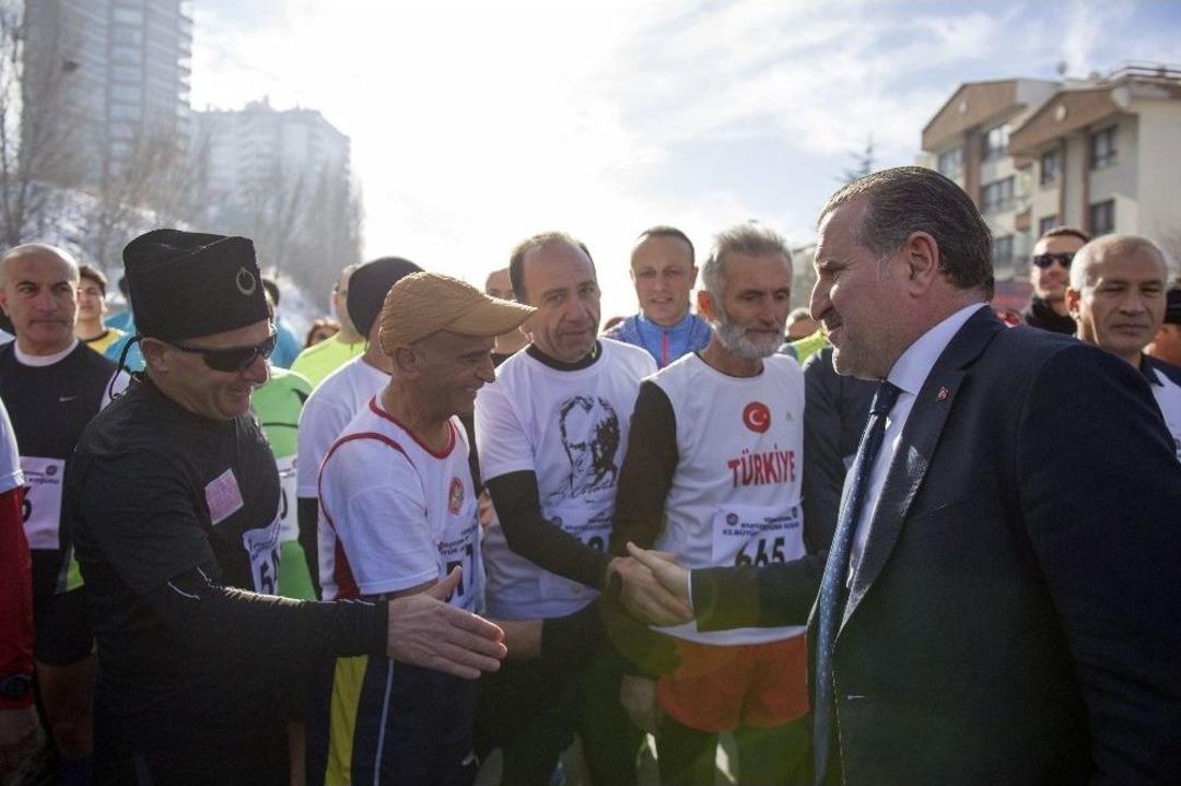 82. B&uuml;y&uuml;k Atat&uuml;rk Koşusu&rsquo;nda Zafer Sebahat Akpınar&rsquo;ın