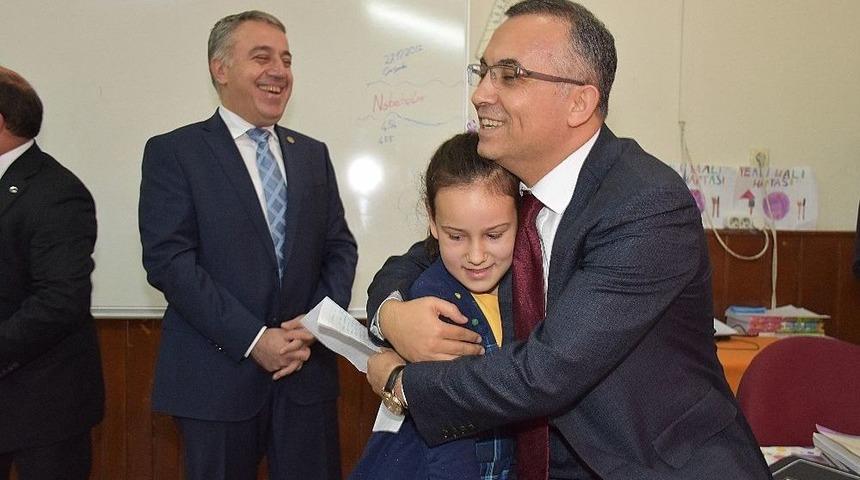 Vali, K&uuml;&ccedil;&uuml;k Rabia&rsquo;nın Mektubuna Duyarsız Kalmadı