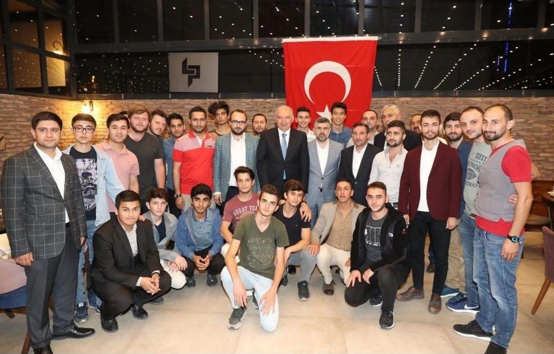 İbb Başkanı Mevl&uuml;t Uysal: "sultanbeyli&rsquo;nin İmar Sorunu &Ccedil;&ouml;z&uuml;ld&uuml; Şimdi Yatırım Vakti"