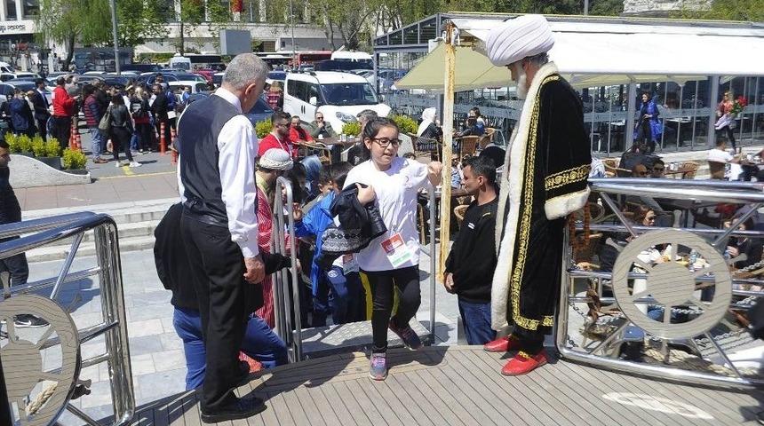 81 İlden Gelen 81 &Ccedil;ocuk, İlk Kez İstanbul&rsquo;u Ve Denizi G&ouml;rd&uuml;