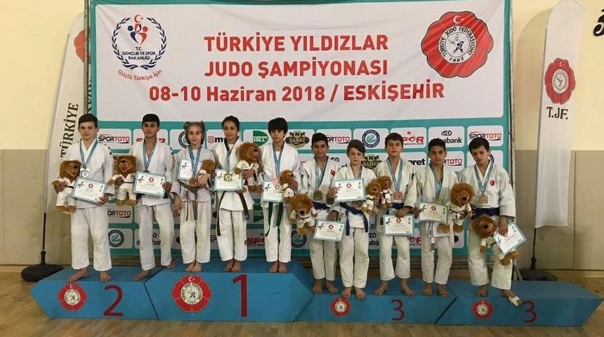 Kağıtsporlu Judocular Eskişehir’den 15 Madalya İle Döndü