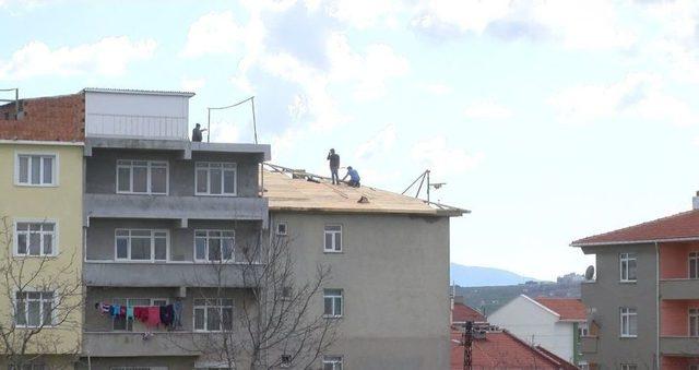 İşçilerin Tehlikeli Çalışması Yürekleri Ağza Getirdi