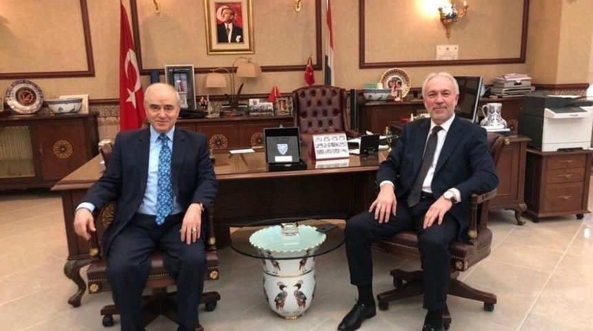 Başkan, G&uuml;ral&rsquo;ı Tebrik Etti