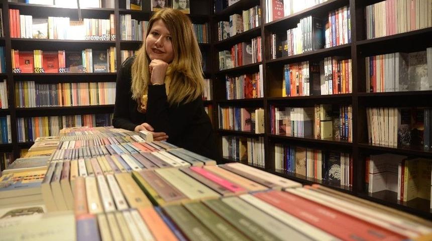 T&uuml;rk&ccedil;e Ve Kadınca Yazmak