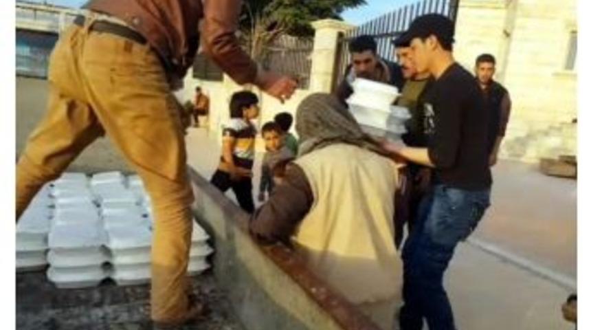 Doğu Gutalı &Ccedil;ocuklara Meyve Ve Oyuncak Yardımı