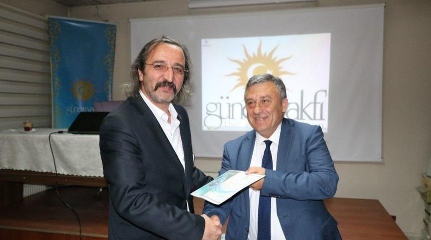 G&uuml;neş Vakfında &ldquo;değişen Sınav Sistemi Ve &Ouml;ğrencilerimiz" Adlı Panel D&uuml;zenlendi