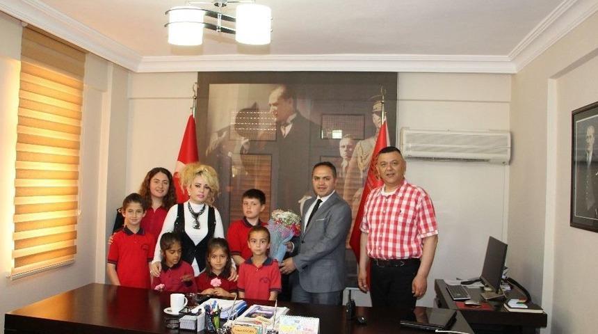 &Ccedil;ocuk Başkan İl&ccedil;edeki Trafik Sorununun &Ccedil;&ouml;z&uuml;lmesini İstedi