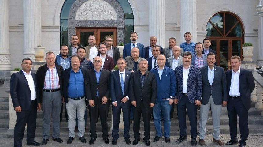 Halıcılar Ortak Başarı İ&ccedil;in Kenetlendi