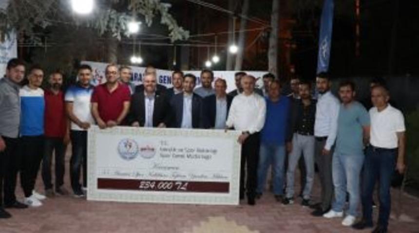 Karaman&rsquo;daki Amat&ouml;r Spor Kul&uuml;plerine 234 Bin Liralık Destek