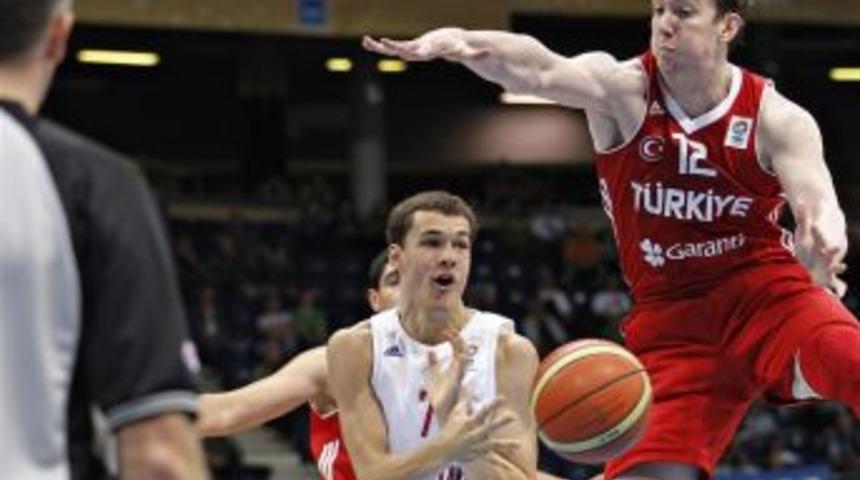 &Ouml;mer Aşık: &ldquo;milli Takım Formasını Giydiğimizde Her T&uuml;rk İ&ccedil;in Oynuyoruz&rdquo;