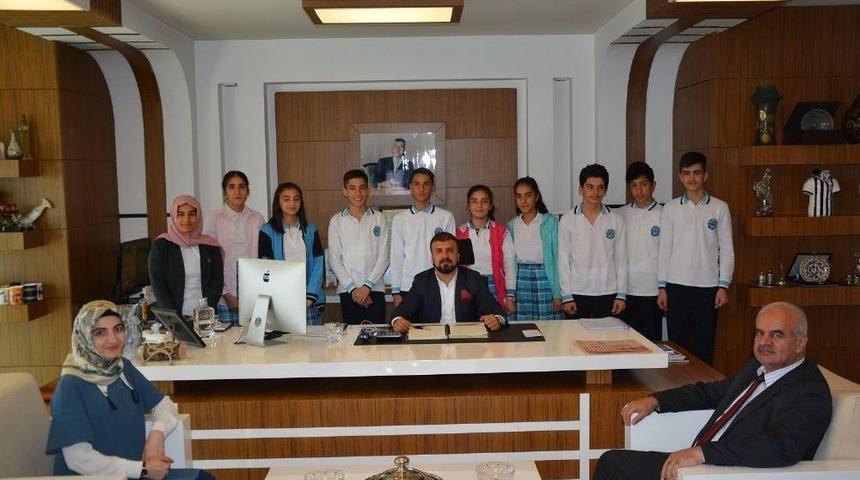 Kadooğlu Koltuğunu Devretti