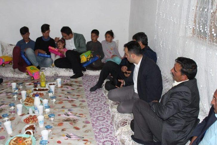 Kaymakam Dundar, Kibar Ailesiyle İftar Açtı G1