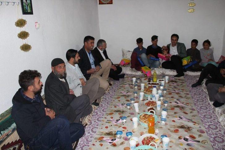 Kaymakam Dundar, Kibar Ailesiyle İftar Açtı G2