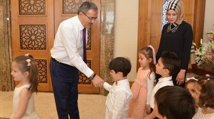 Rekt&ouml;r Şahin, 23 Nisan &Ccedil;ocuklarını Ağırladı