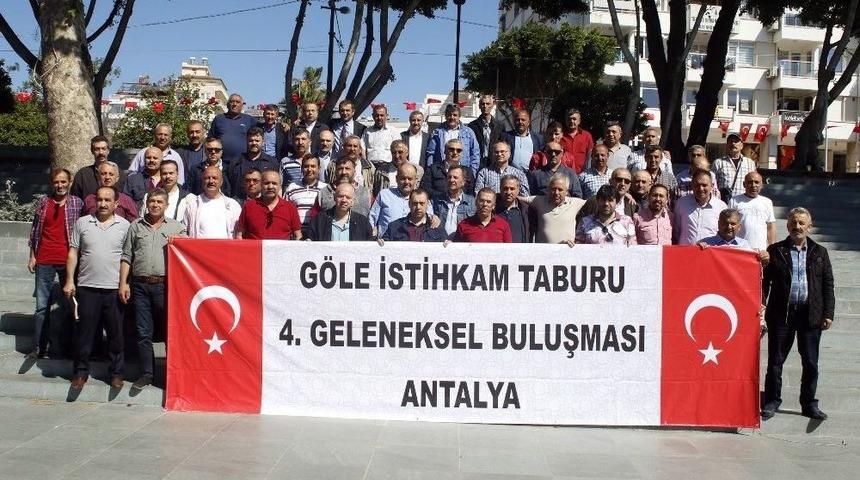 Asker Arkadaşları 30 Yıl Sonra Buluştu