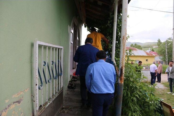 Varto Belediye Başkanı Çetin Yeni Mahallede İncelemelerde Bulundu G5