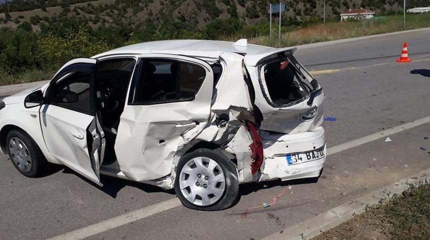 Çorum’da Otomobiller Çarpıştı: 8 Yaralı