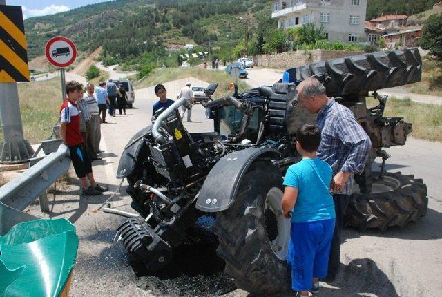 Tokat’ta Traktör Devrildi: 1 Yaralı