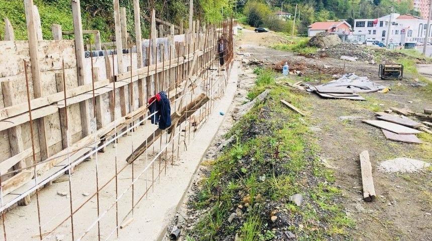 Başkan Yılmaz, Peyzaj &Ccedil;alışmalarını İnceledi