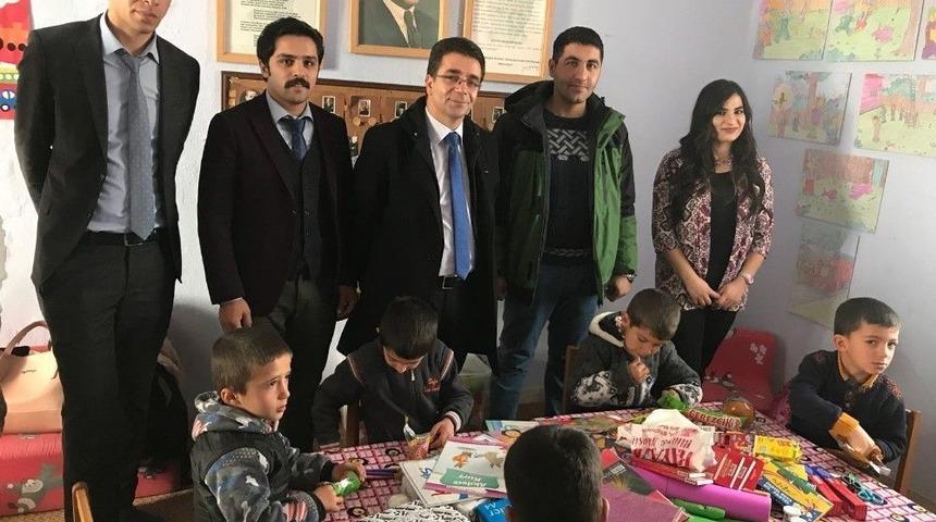 Birlik Vakfı &Ouml;ğrencilerin Y&uuml;z&uuml;n&uuml; G&uuml;ld&uuml;rmeye Devam Ediyor