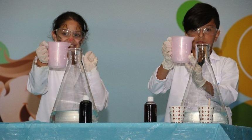 Bilim Ve Şov Festivalde Bir Arada