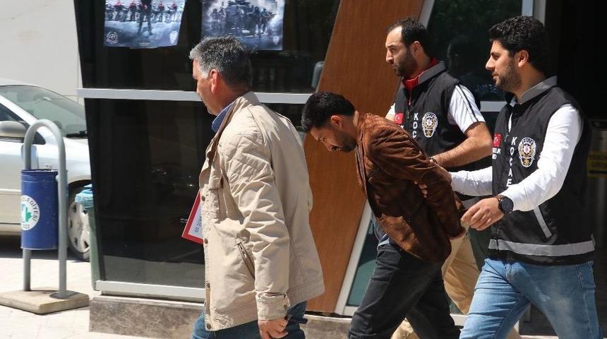 Tornavida İle Girdikleri Evlerden 27 Bin Tl&rsquo;lik Altın &Ccedil;alan 3 Hırsız Yakalandı