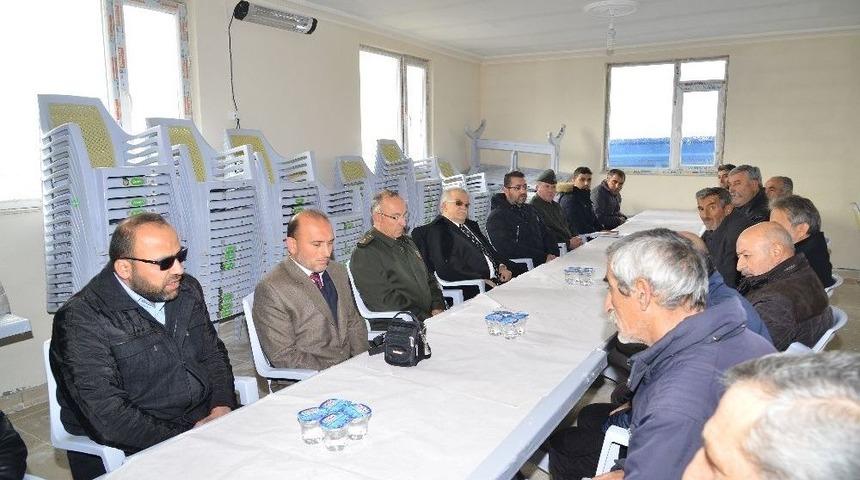 Vali Şent&uuml;rk, &Ccedil;iğdeli K&ouml;yl&uuml;leri İle Bir Araya Geldi