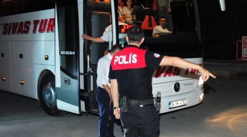 Huzur Arife Uygulamasında, Aranan 7 Kişi Yakalandı