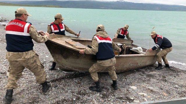 Jandarma Kaçak Avcılara Geçit Vermiyor