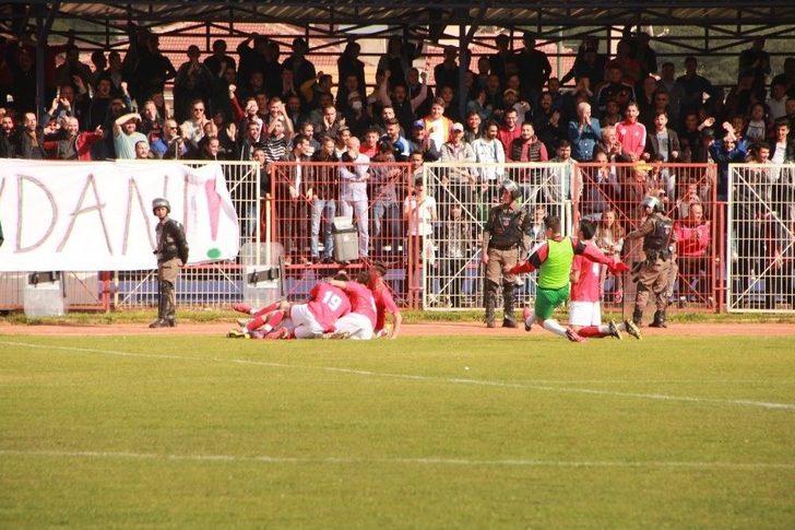 1308 Osmaneli Belediyespor Uzatmalarda Yıkıldı G1