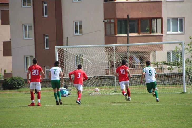 1308 Osmaneli Belediyespor Uzatmalarda Yıkıldı G3