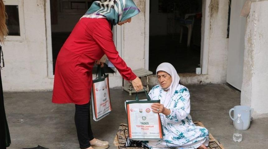 Bayram &Ouml;ncesi Ulu &Ccedil;ınarlar Unutulmadı