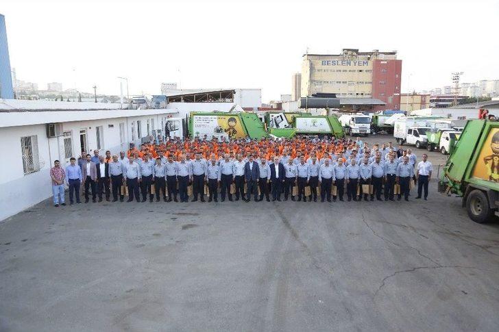 Başkan Fadıloğlu, Temizlik Personelleriyle Bayramlaştı G2