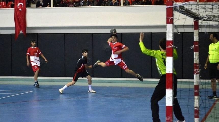 Analig Hentbol Grup M&uuml;sabakaları Adana&rsquo;da Tamamlandı