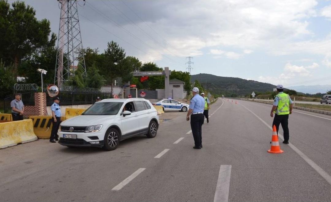 Tokat&rsquo;ta Drone İle Bayram Trafiği Denetimi