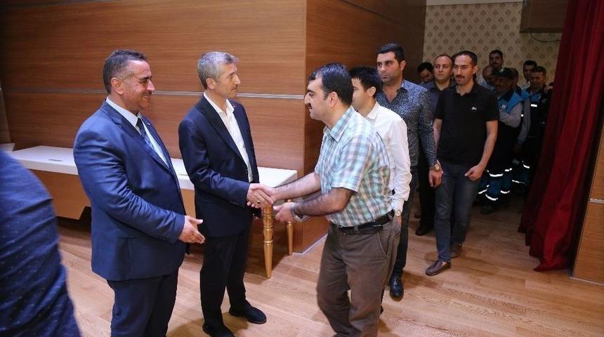 Başkan Tahmazoğlu, Personelleriyle Bayramlaştı