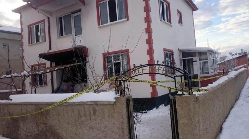 Konya&rsquo;da Baba Ve 3 Oğlu Alevlerin Arasında Kalarak Hayatını Kaybetti