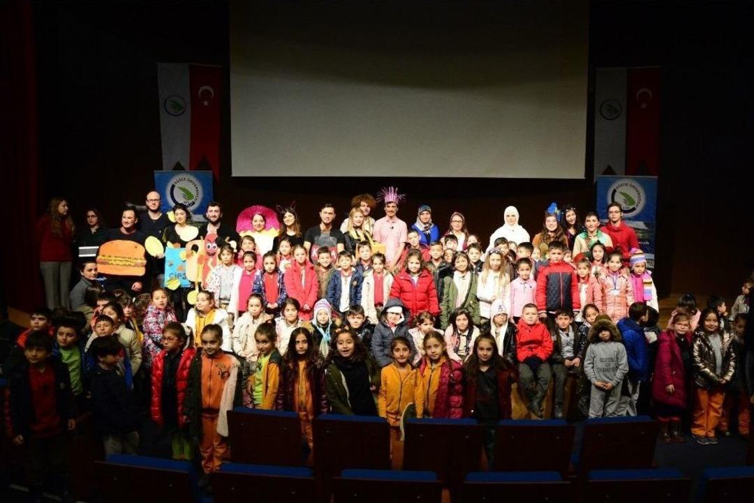 &Ccedil;ocuklarda Sağlık Beslenmenin &Ouml;nemi