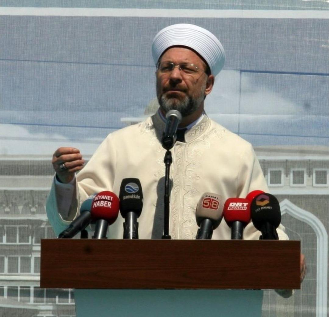 Diyanet İşleri Başkanı Erbaş&rsquo;tan Ter&ouml;r &Ouml;rg&uuml;tleri Eleştirisi