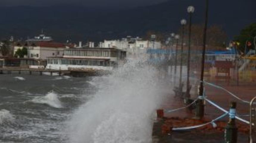 Kuzey Ege&rsquo;de Fırtına Bekleniyor